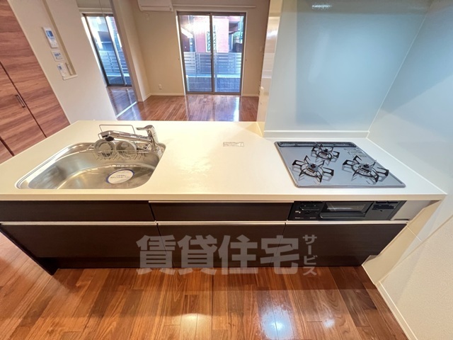 キッチン　同物件別部屋
