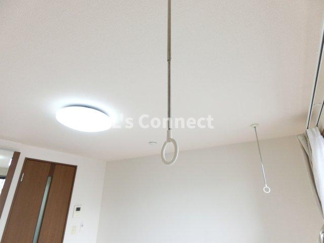 その他　室内物干し付き。