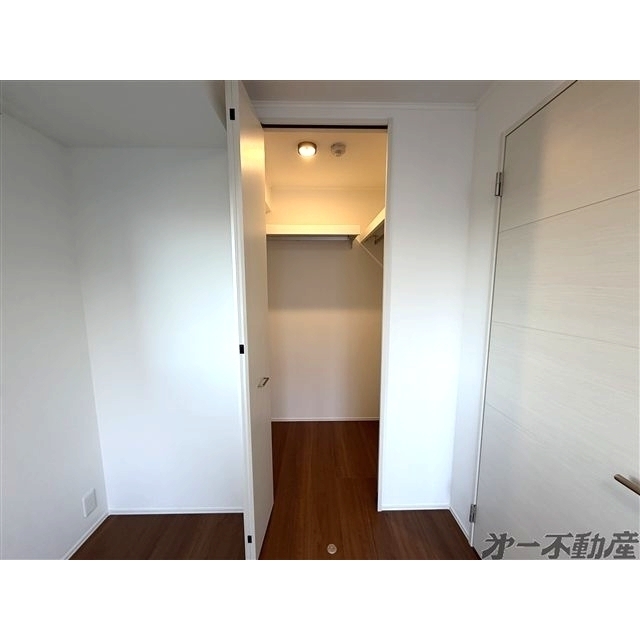 収納　ウォークインクローゼット