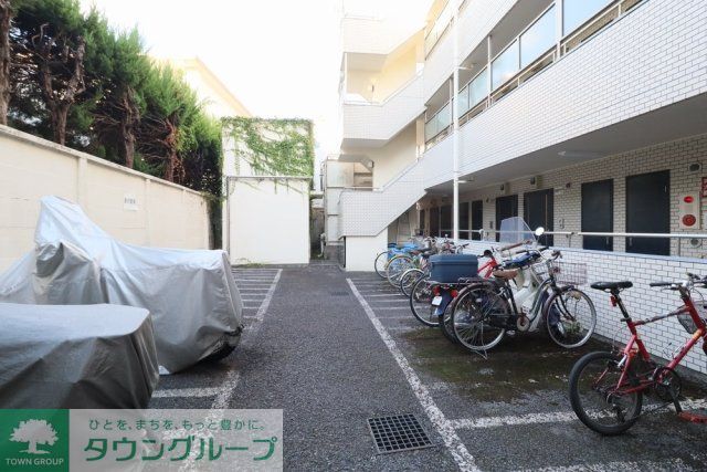 駐車場　駐輪場