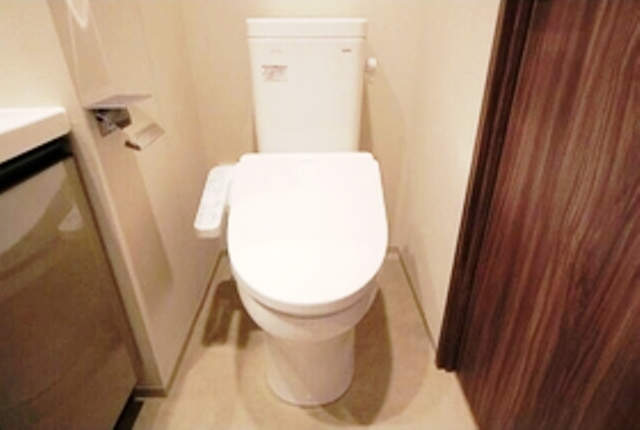 トイレ　同仕様の別部屋画像