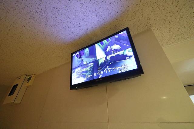 ロビー　防犯カメラもあって安心です。