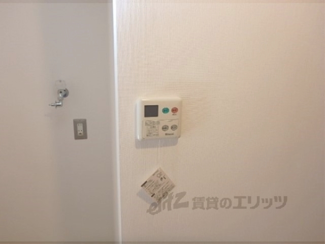その他設備　給湯器リモコン