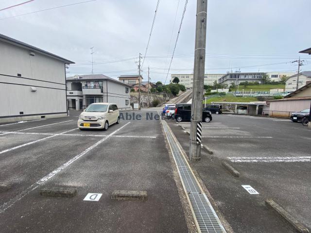 駐車場　駐車場