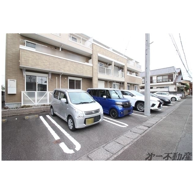 駐車場　駐車場