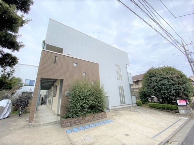 建物外観　★京王線「芦花公園」駅徒歩６分／新宿駅へのアクセスが便利★
