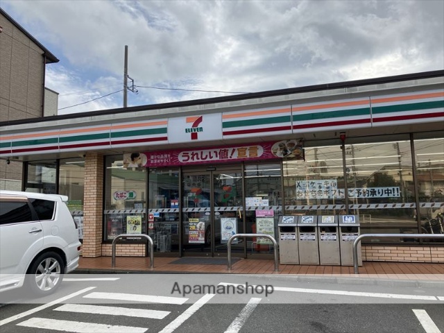 コンビニ　セブン－イレブン大和桜森店（コンビニ）まで744m