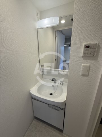 洗面設備　レオンコンフォート京橋　独立洗面台