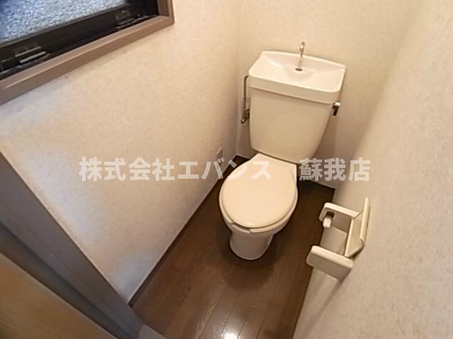 トイレ　落ち着いたトイレです