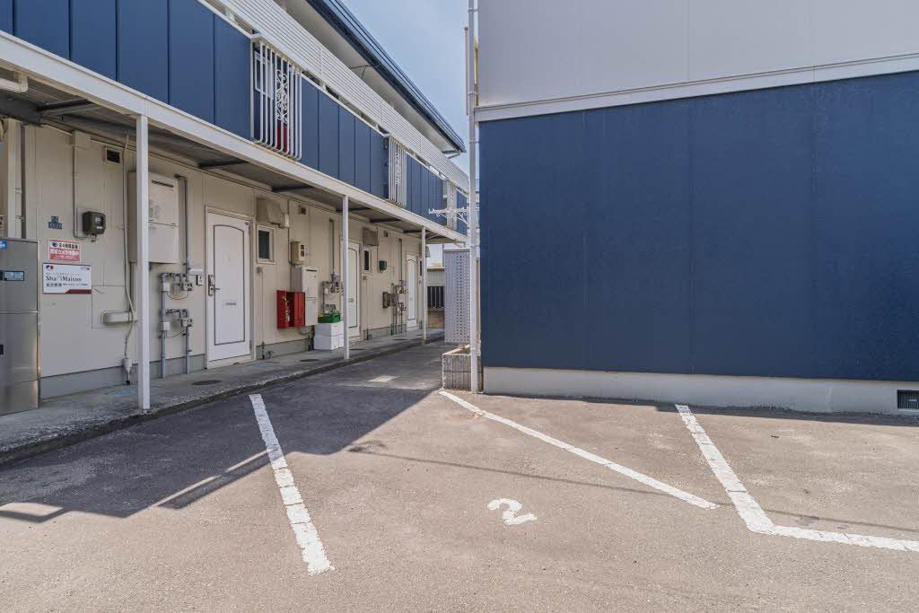 駐車場　駐車場
