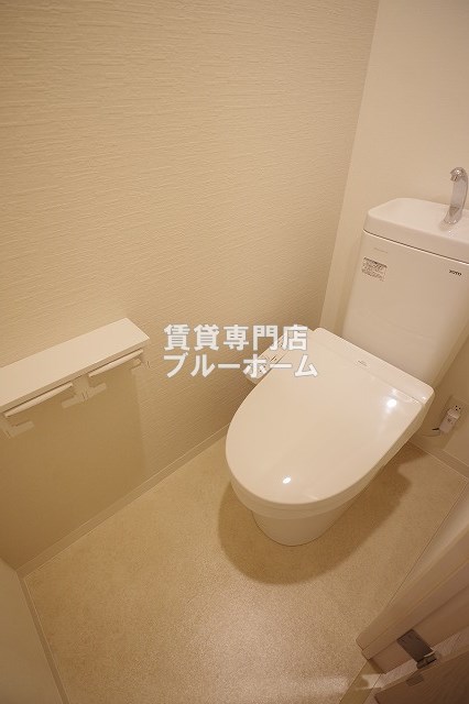 トイレ　温水洗浄便座付きのトイレです！