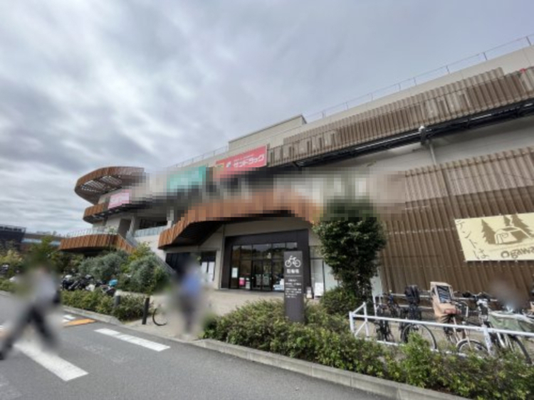 ショッピングセンター　イーアス（ショッピングセンター）まで5522m