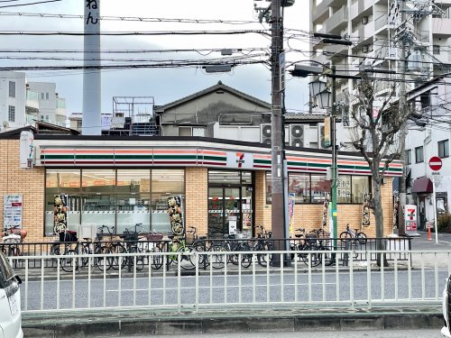 コンビニ　セブンイレブン 大阪西田辺駅東店（コンビニ）まで372m