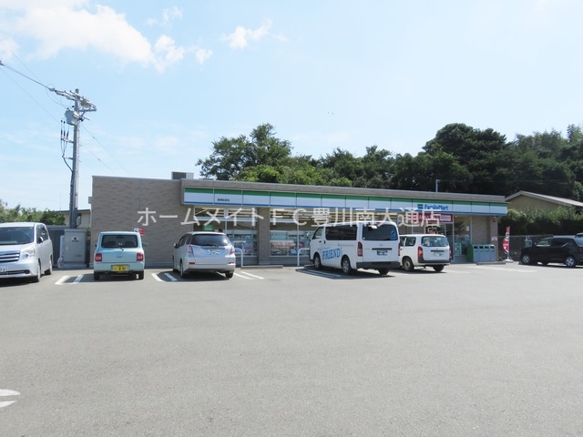 コンビニ　ファミリーマート豊橋船渡店（コンビニ）まで694m