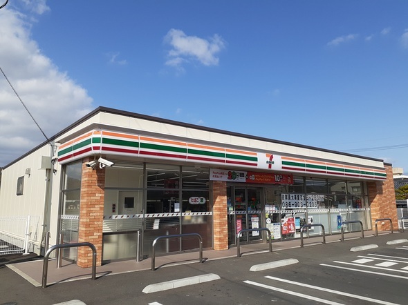 コンビニ　セブンイレブン岡山東花尻店（コンビニ）まで650m