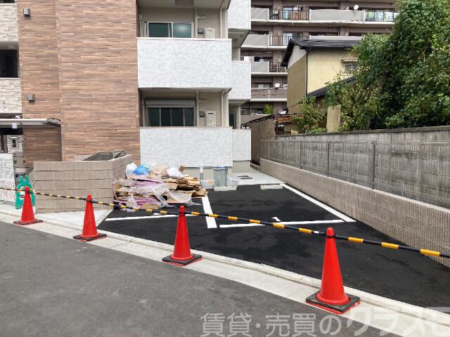 駐車場　敷地内駐車場