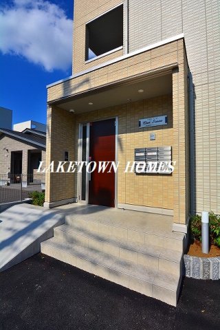 エントランス　オートロック付のエントランスです。