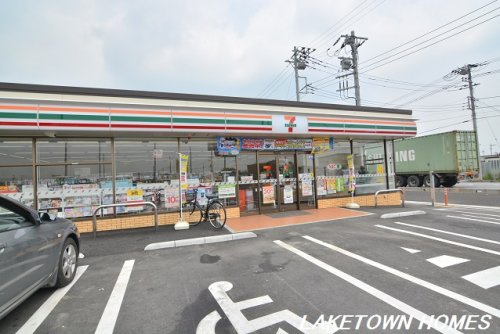 コンビニ　セブン－イレブン 越谷レイクタウン５丁目店（コンビニ）まで549m
