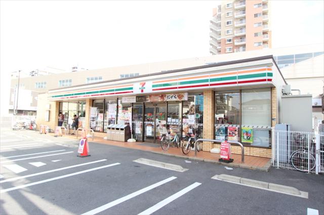 コンビニ　セブンイレブン（コンビニ）まで501m
