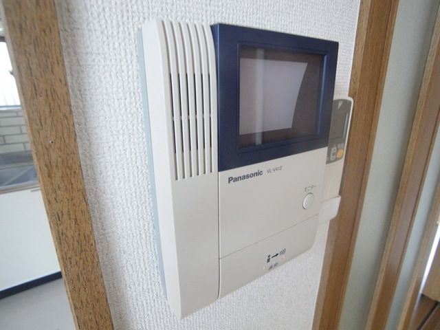 セキュリティ　☆モニタ付きドアホンで安心☆