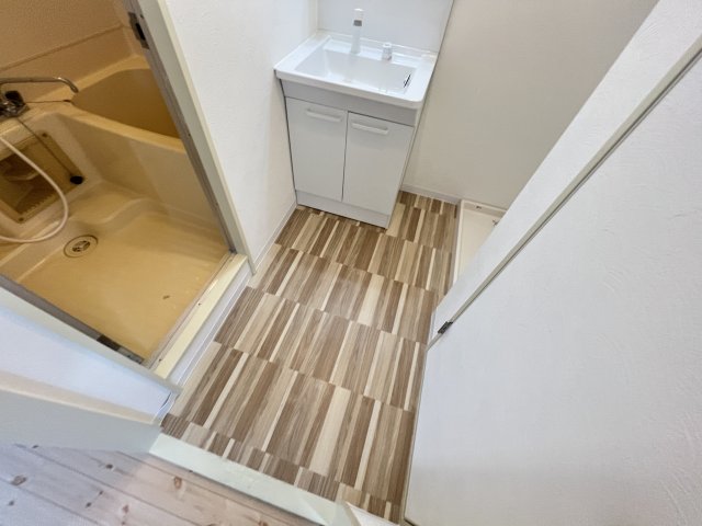 洗面設備　※同タイプの写真となり、実際のお部屋とは異なる場合があります