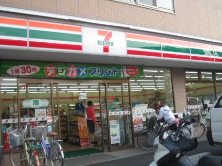 コンビニ　セブン-イレブン練馬大泉学園駅北店（コンビニ）まで470m