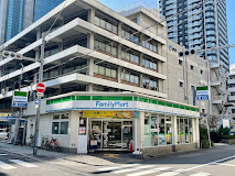 コンビニ　ファミリーマート 豊崎三丁目店（コンビニ）まで376m
