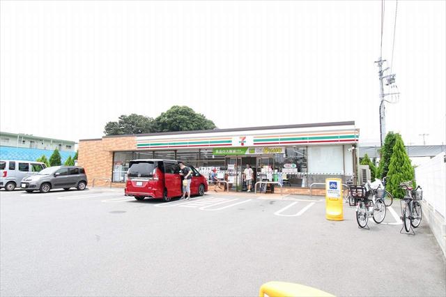 コンビニ　セブンイレブン（コンビニ）まで368m