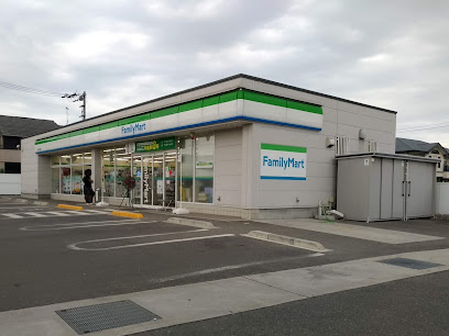 コンビニ　ファミリーマート 高松小村町店（コンビニ）まで1001m