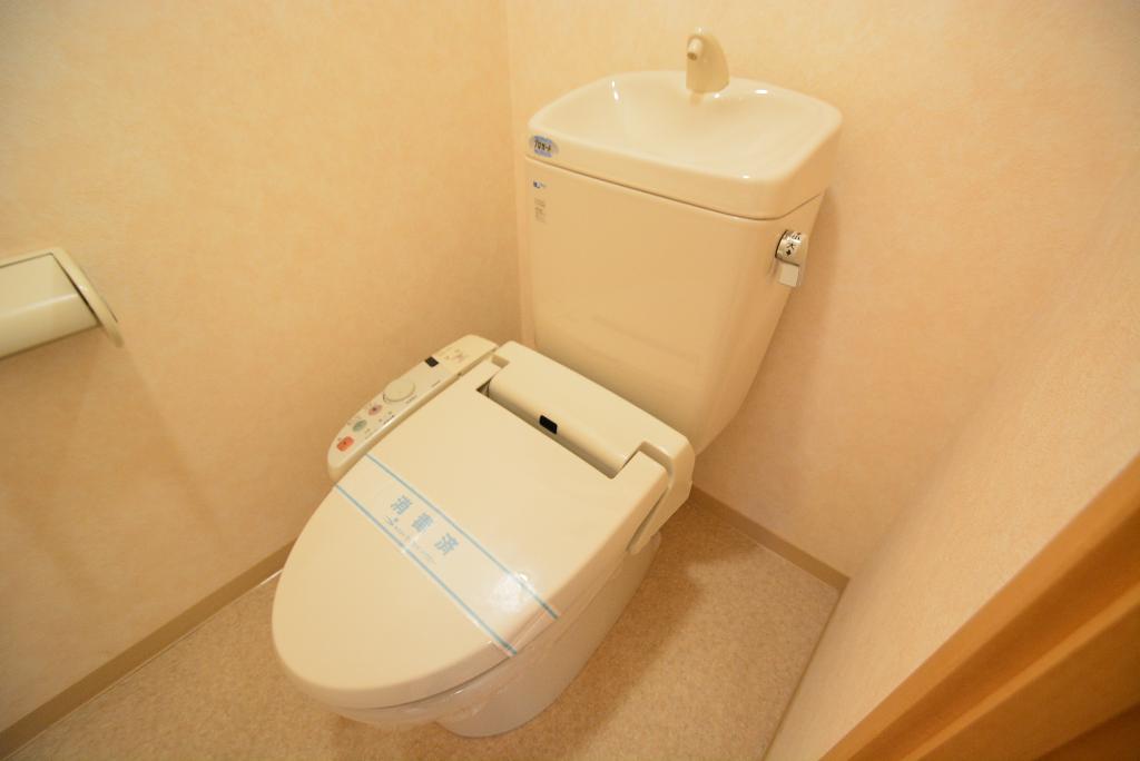 トイレ　シャワー付トイレ