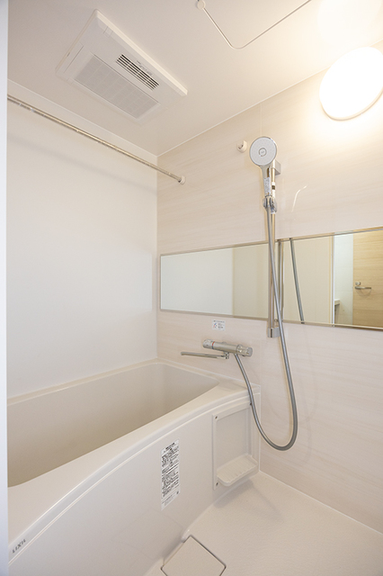 バス・シャワールーム　※写真は同タイプ住戸です。