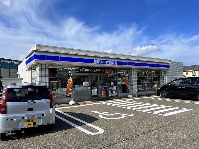 コンビニ　ローソン 上越新光町店（コンビニ）まで296m