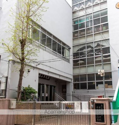 小学校　津久戸小学校（小学校）まで495m