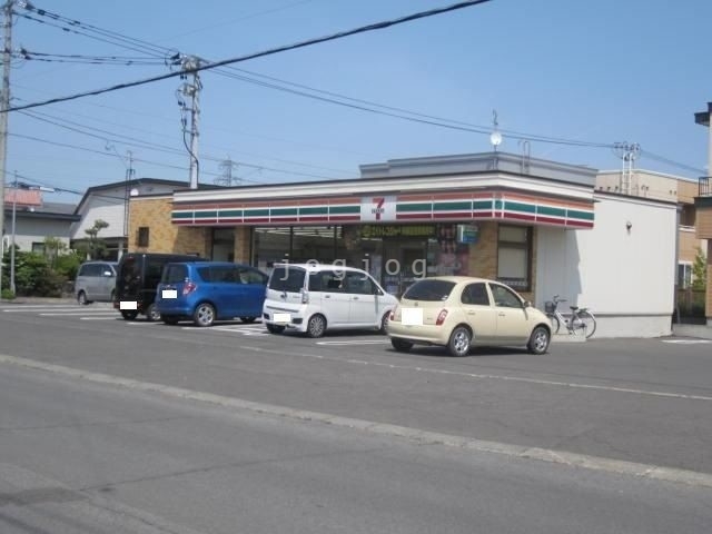 コンビニ　セブンイレブン旭川東光8丁目店（コンビニ）まで578m