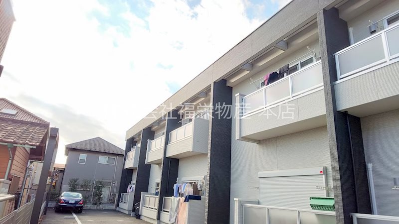 建物外観　サイディング張り