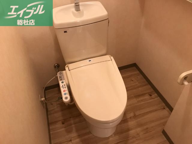 トイレ　シャワー付トイレ