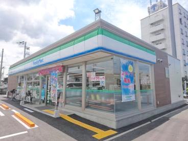 コンビニ　ファミリーマート 堺出島海岸通店（コンビニ）まで257m