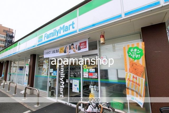 コンビニ　ファミリーマート（コンビニ）まで220m