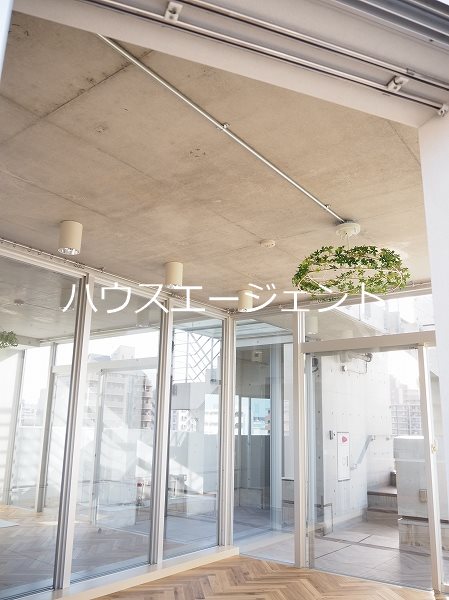 居室・リビング　リビング天井。お店みたいです。