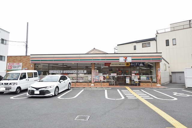 コンビニ　セブンイレブン　大阪内代店（コンビニ）まで27m