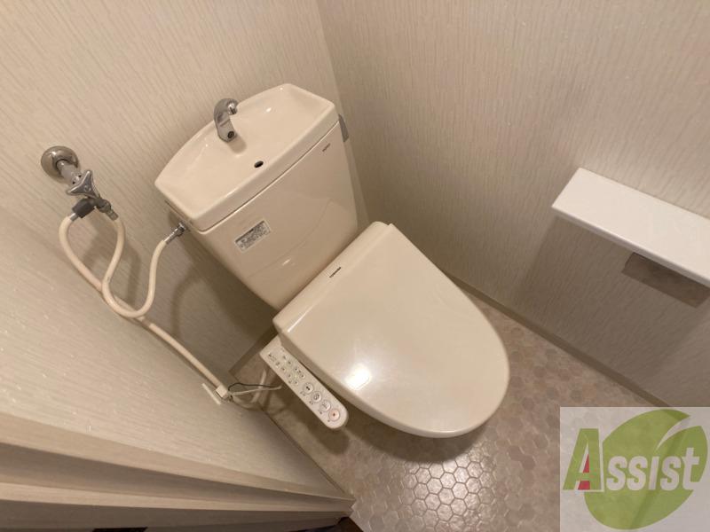 トイレ　トイレです。ウォシュレット付を探している方、おすすめです。