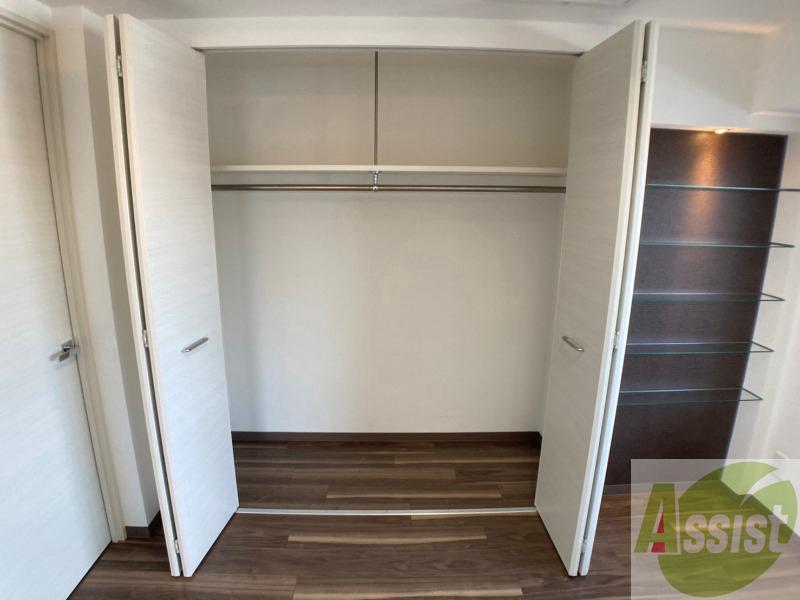 収納　寝室の収納です。部屋がすっきり片付きます。