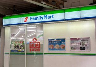 コンビニ　ファミリーマート鶴橋駅北店（コンビニ）まで160m
