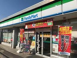 コンビニ　ファミリーマート越谷宮本町店（コンビニ）まで420m