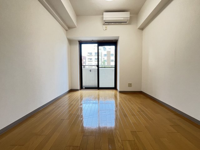 その他部屋・スペース　落ち着いて過ごせるお部屋なので、寝室にいかがでしょうか