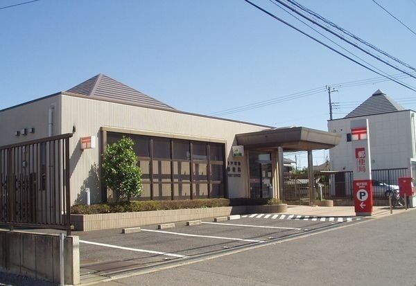 郵便局　榎戸駅前郵便局（郵便局）まで800m