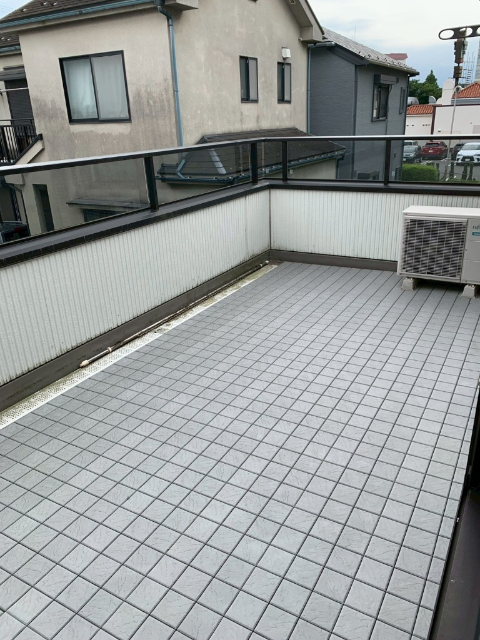 バルコニー　広いバルコニー