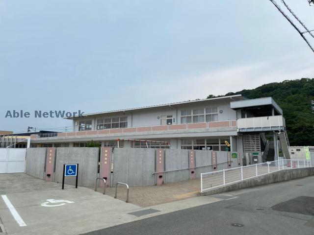幼稚園・保育園　認定こども園岩脇こどもセンター（幼稚園・保育園）まで1475m