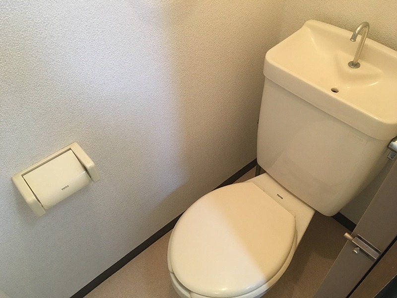 トイレ　※同仕様写真含む