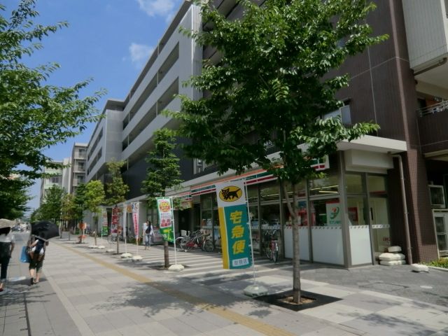 コンビニ　セブンイレブン足立西新井栄町1丁目店（コンビニ）まで442m